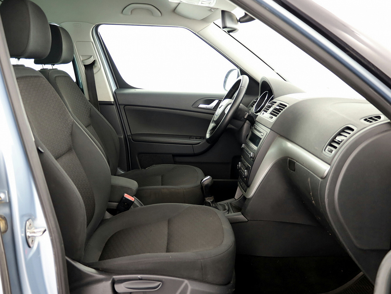 Škoda Yeti 2011, photo 6/7
