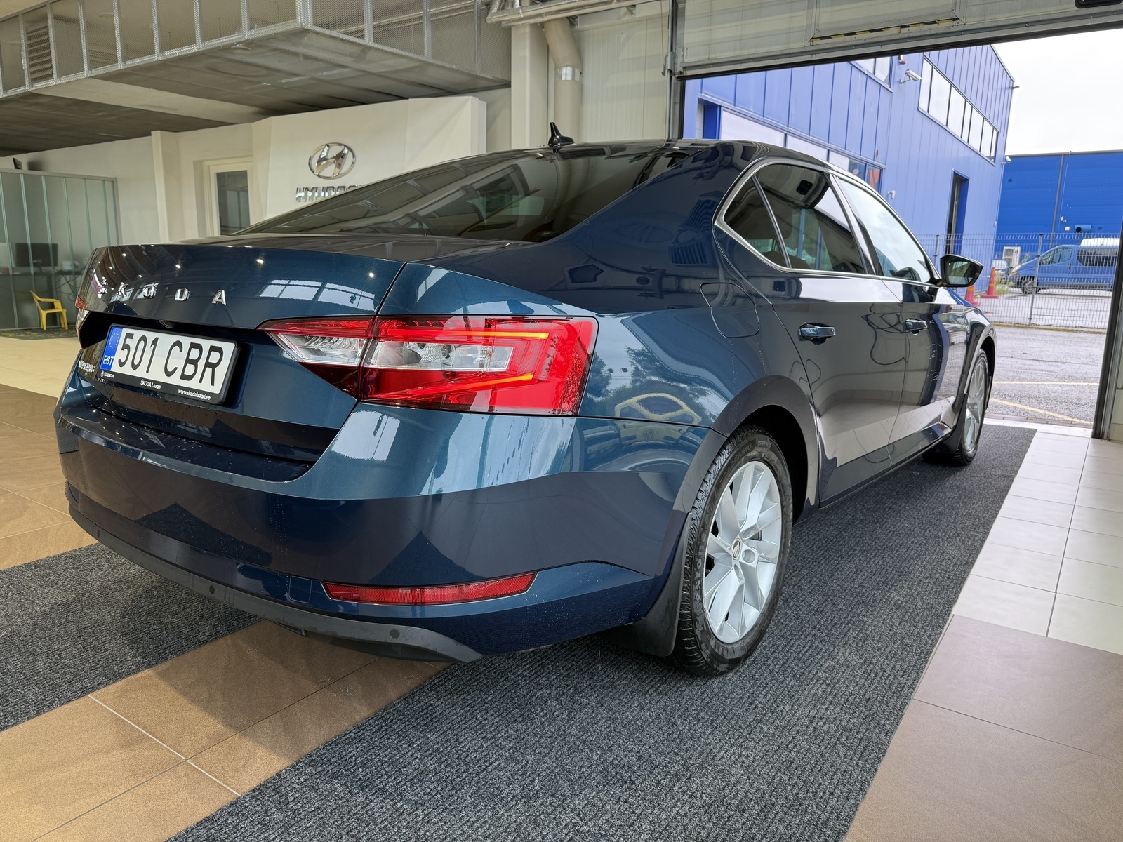 Škoda Superb 2022, photo 4/15