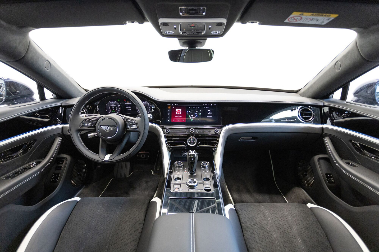 Bentley Flying Spur 2026, photo 5/10