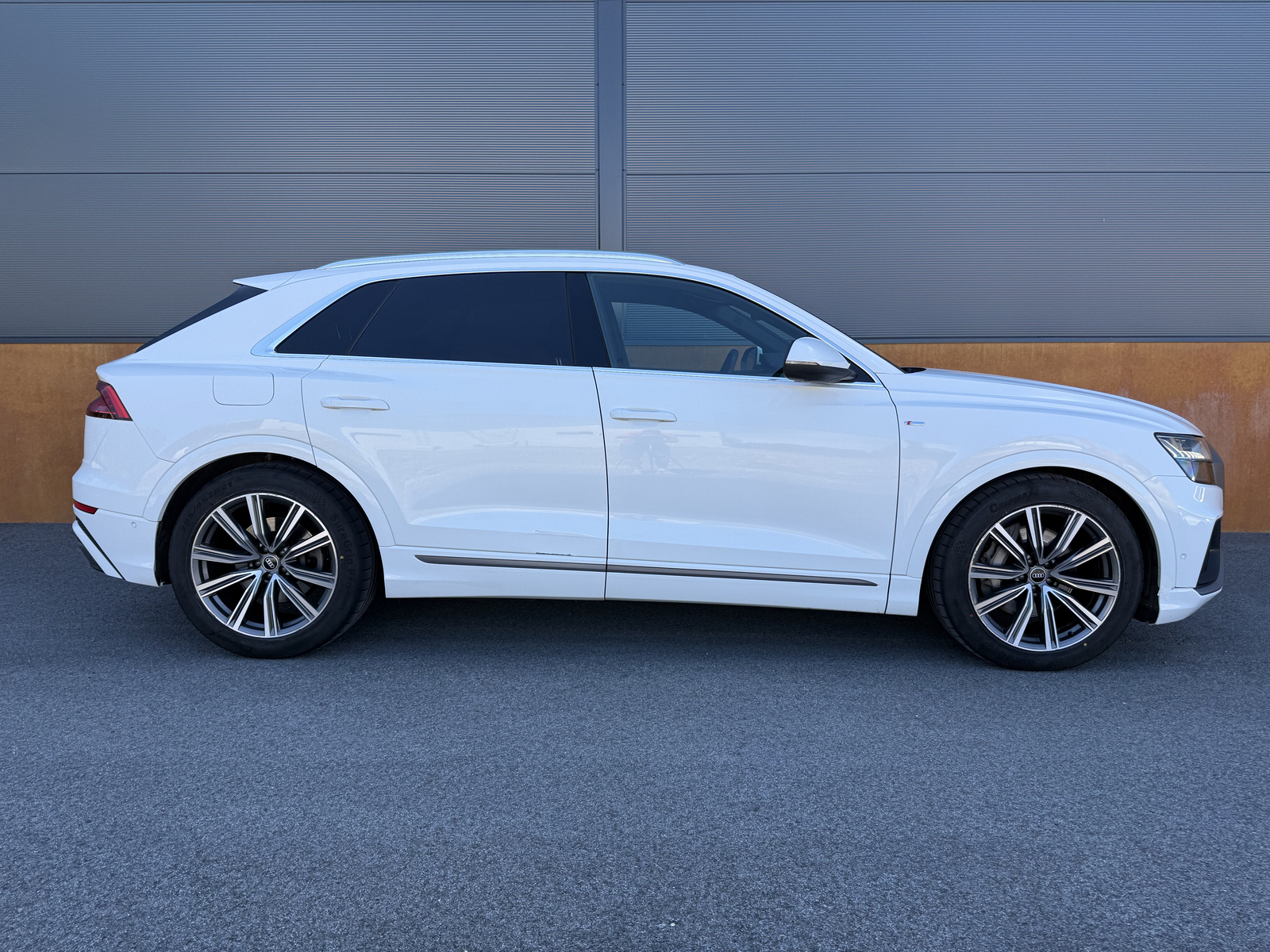 Audi Q8 2020, kuva 6/10