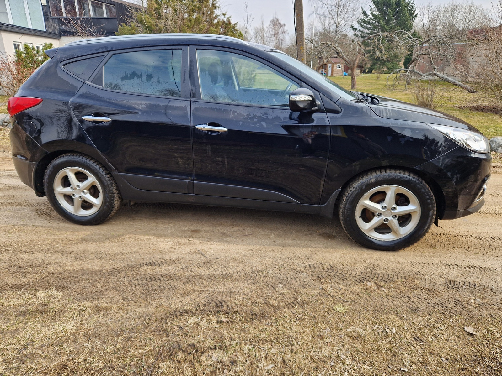 Hyundai ix35 2.0 120kW 2012, photo 4/12