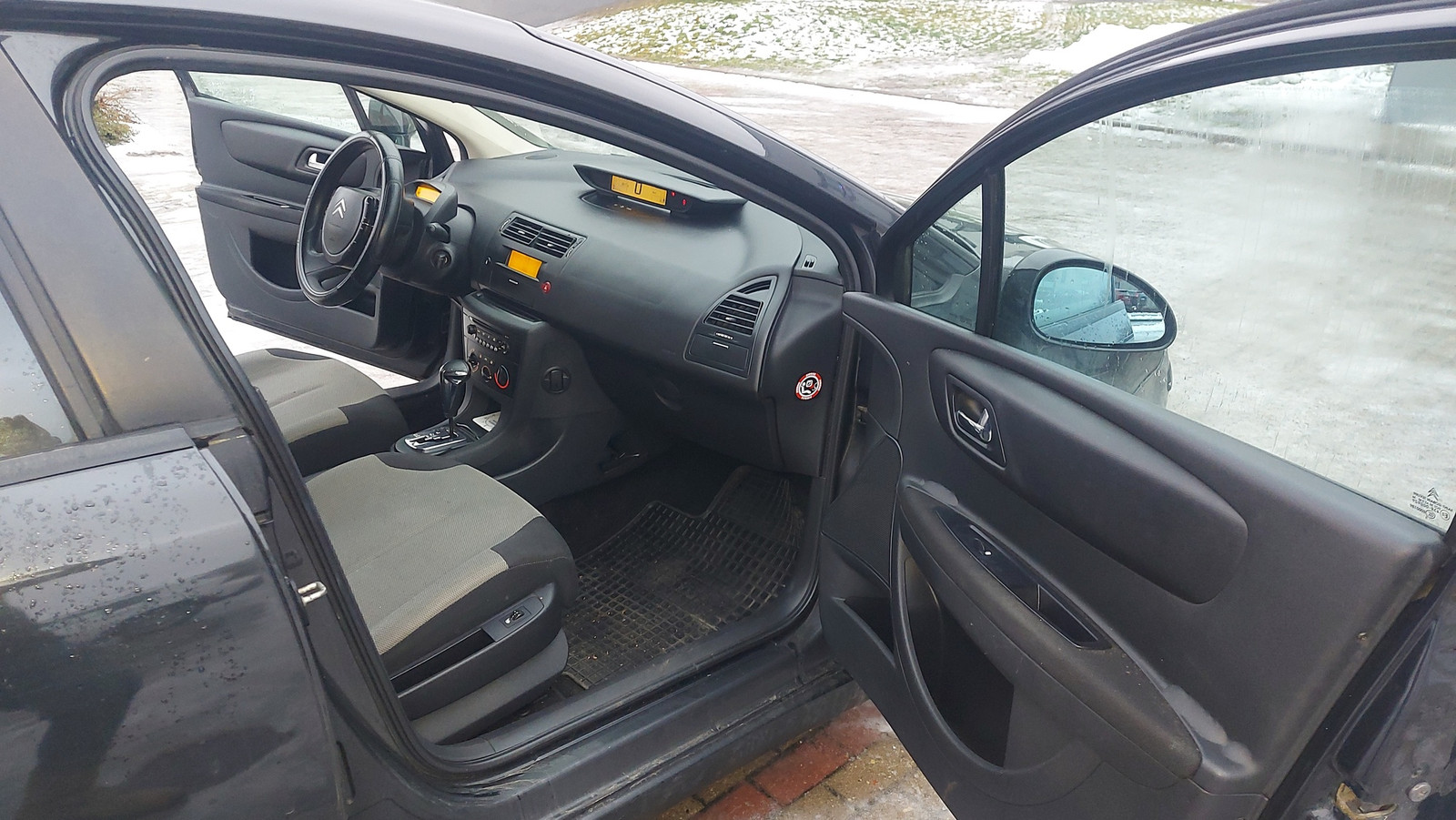 Citroën C4, photo 7/12
