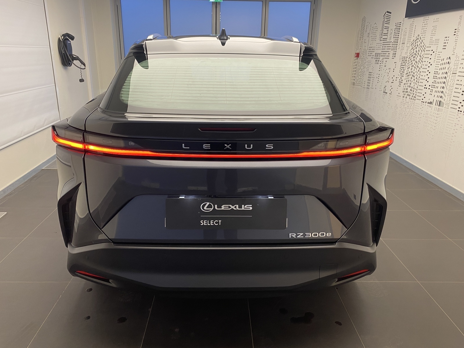 Lexus RZ 300 2025, kuva 3/10