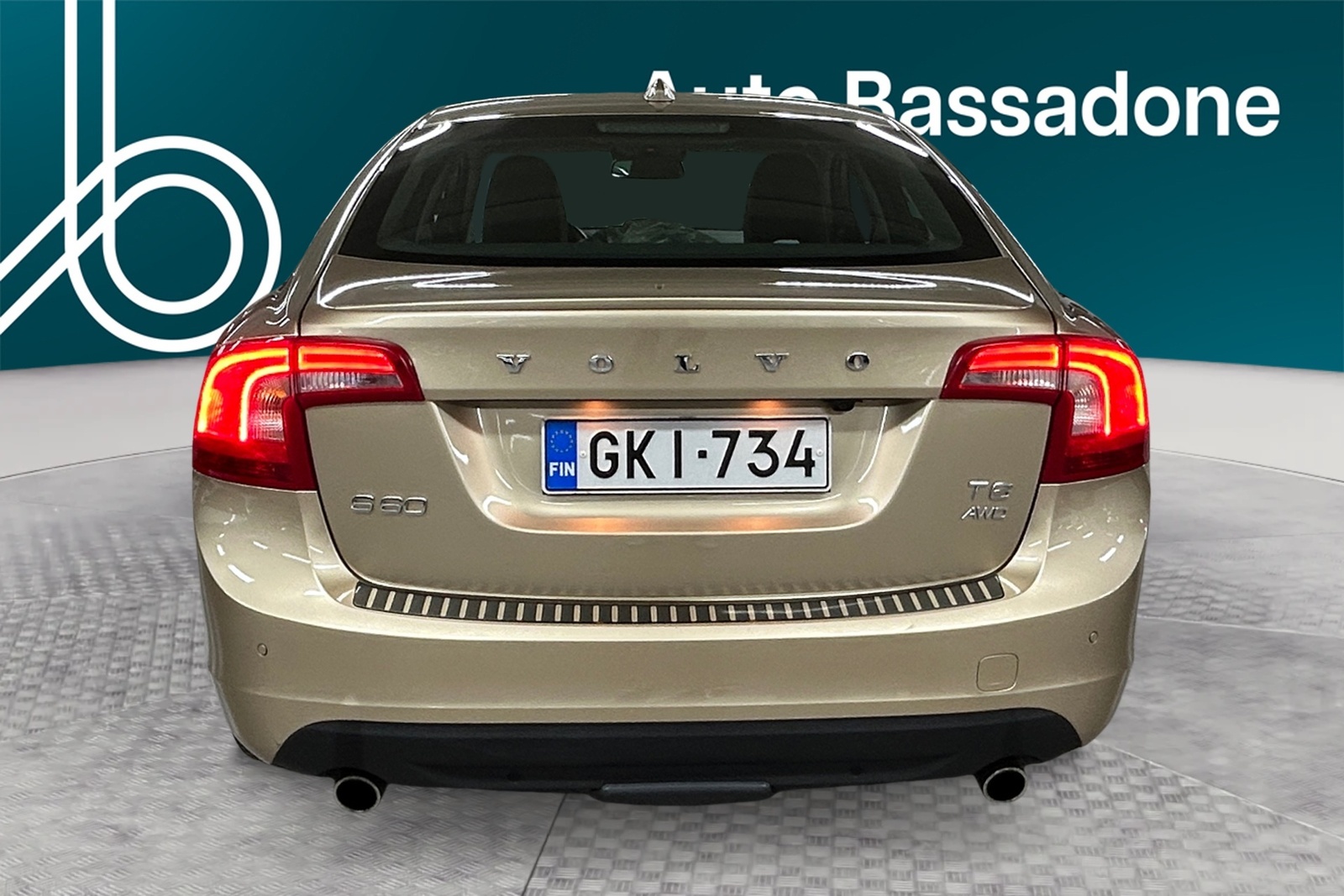 Volvo S60 2012, photo 4/10
