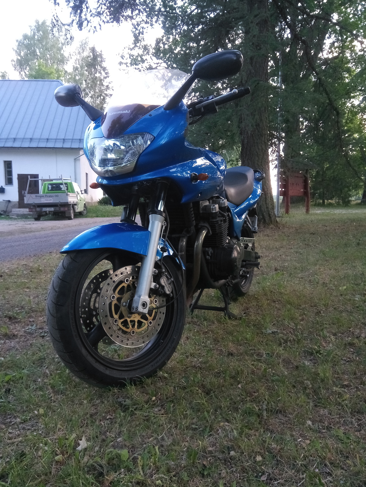 Kawasaki ZR 7S 2004, photo 4/6