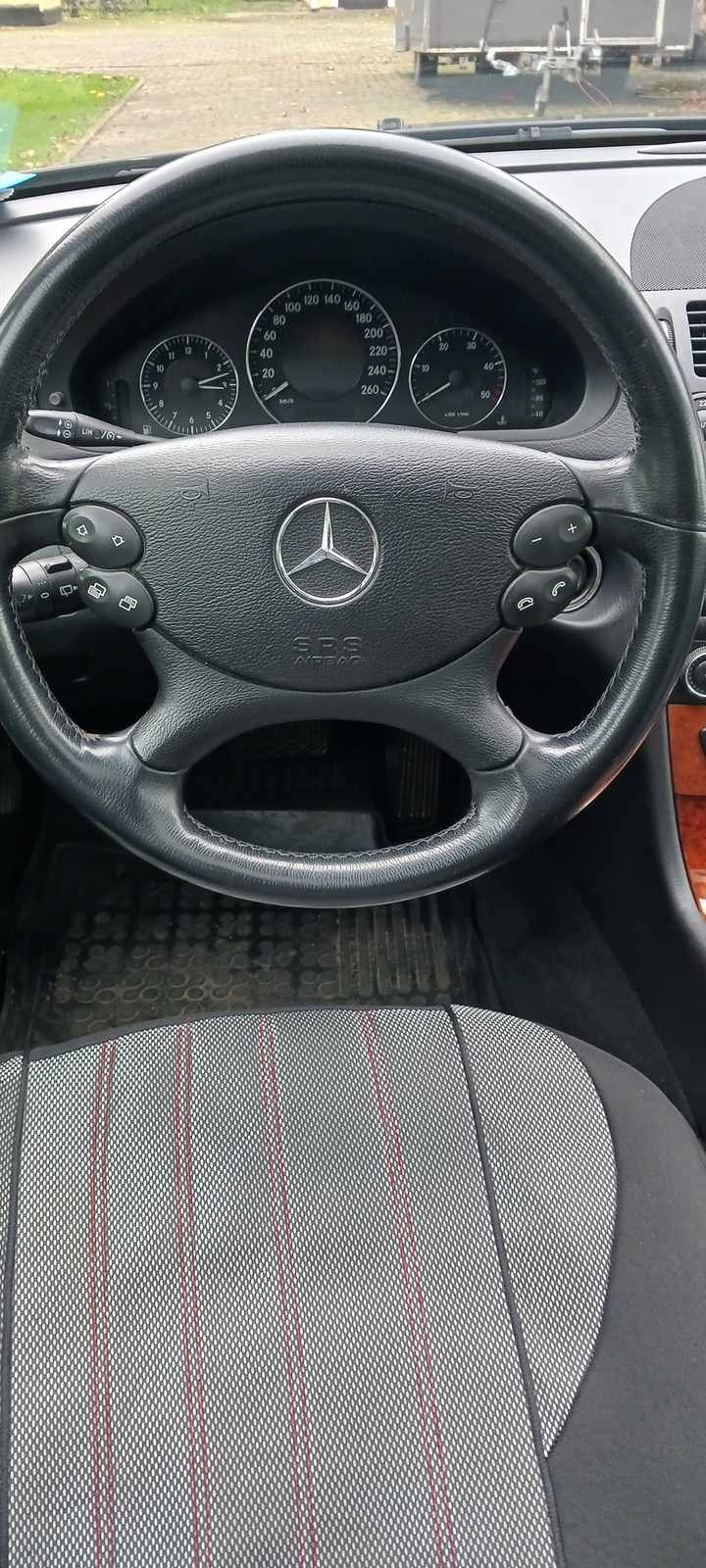 Mercedes-Benz E 220 2007, photo 4/12