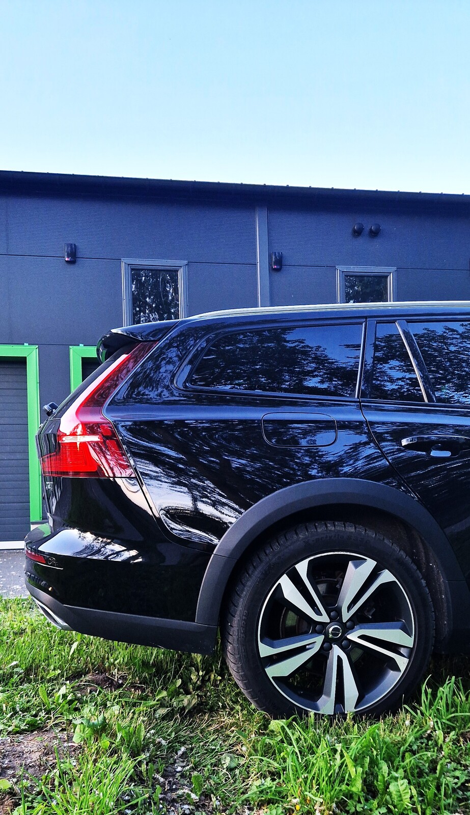Volvo V60 Cross Country 2020, photo 4/22