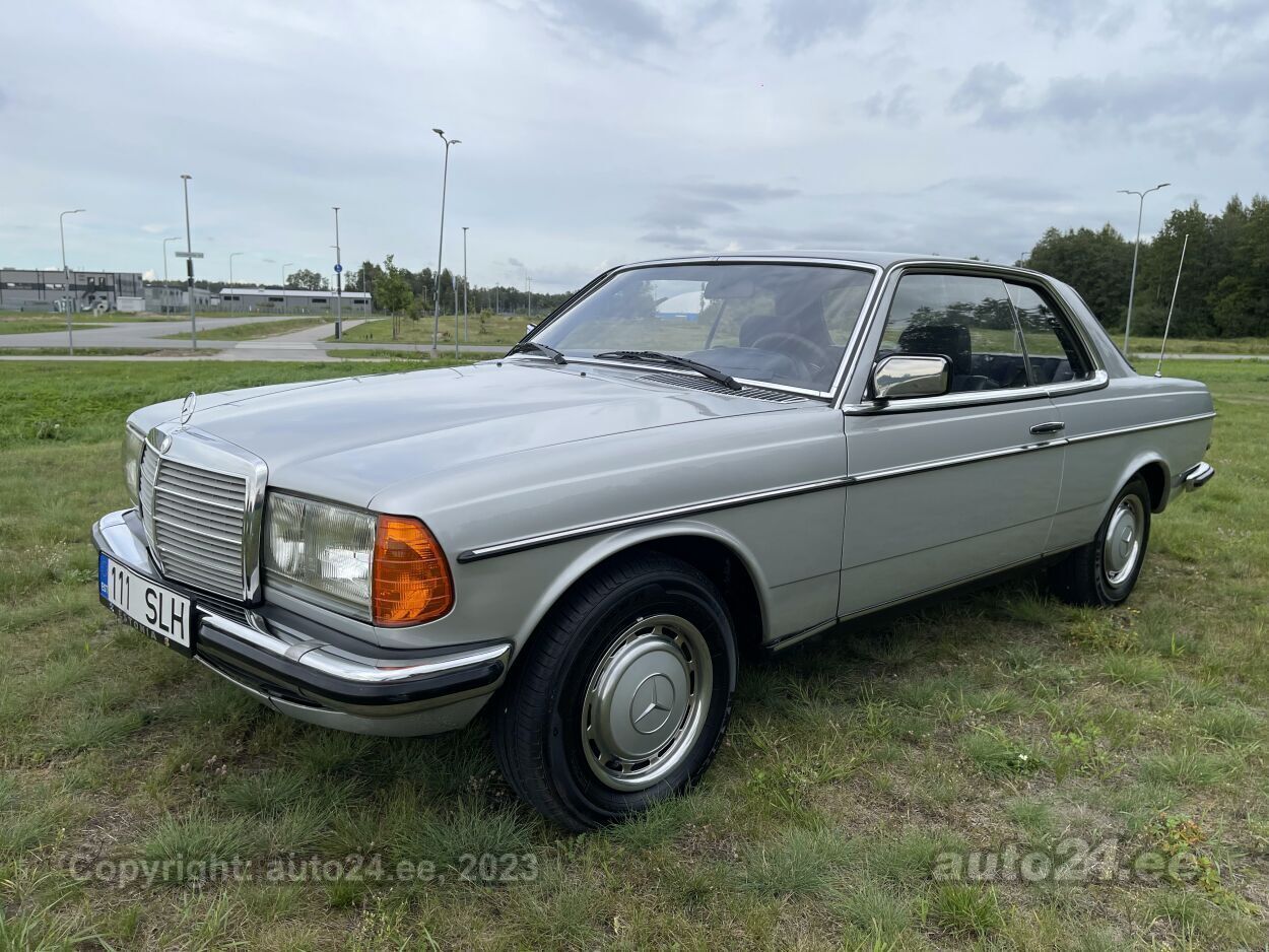 Mercedes-Benz 230 1978, kuva 4/5