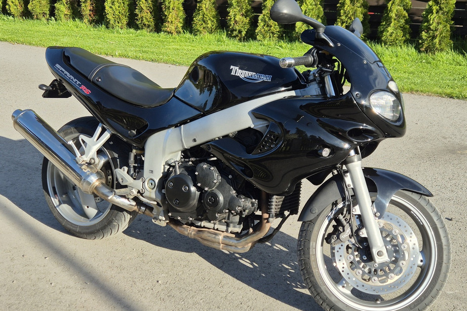 Triumph, 2004, 1.0, 88 kW, petrol, manual, rear-wheel drive