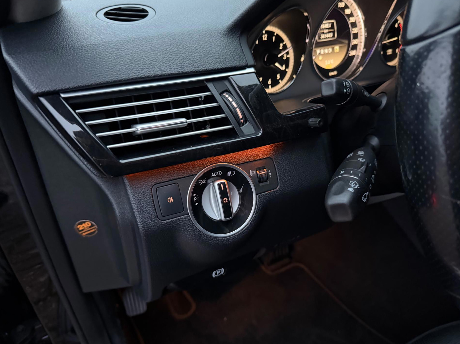 Mercedes-Benz E 220 2012, kuva 5/10