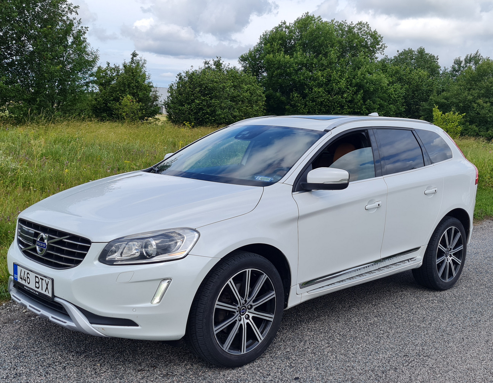 Volvo XC60 2.0 133kW 2014, photo 2/10