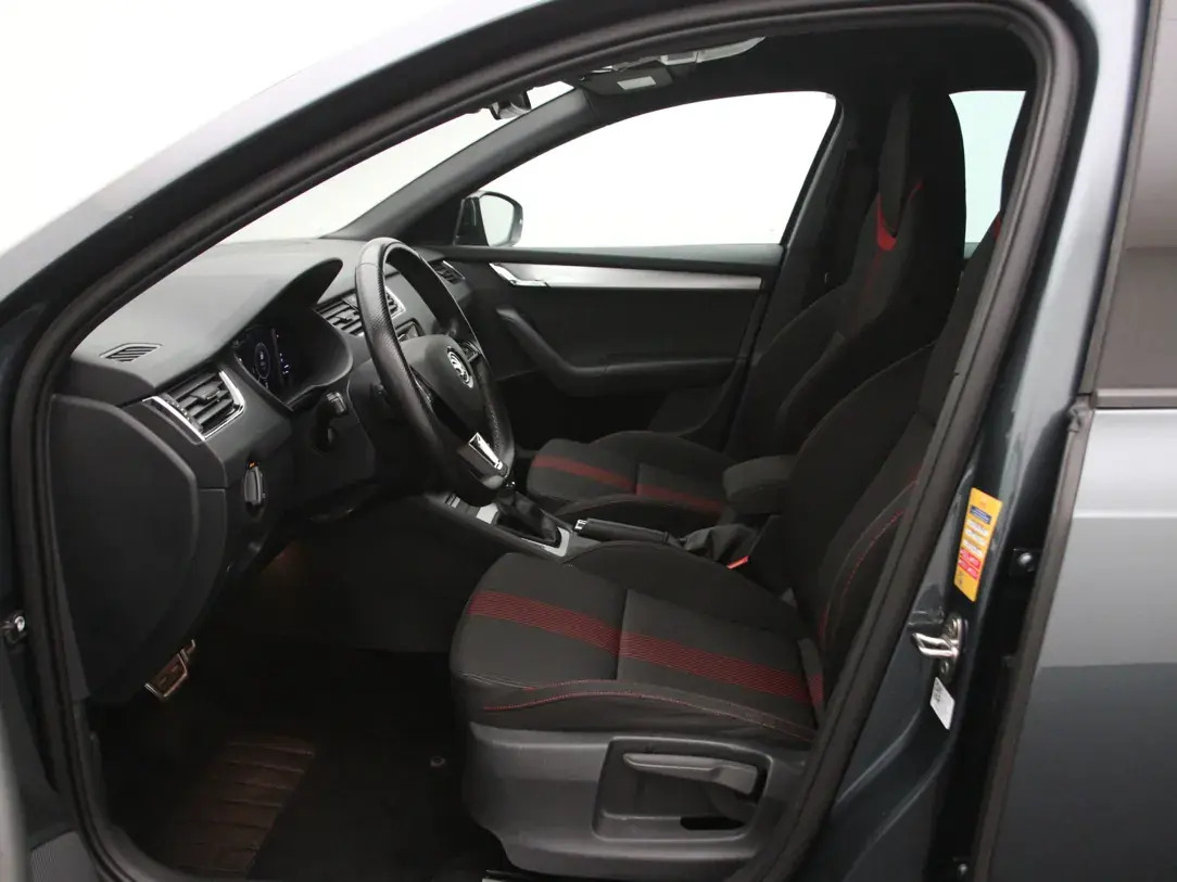 Škoda Octavia 2019, photo 4/10