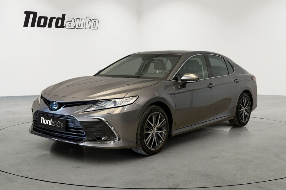 Toyota Camry, 2023, 2.5, 131 kW, hübriid (bensiin/elekter), automaat, esivedu