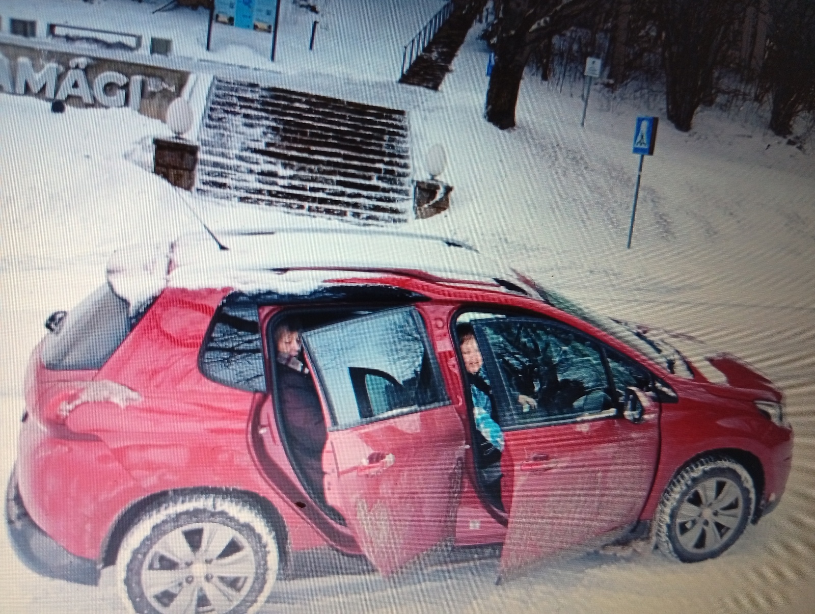 Peugeot 2008 2017, photo 3/7