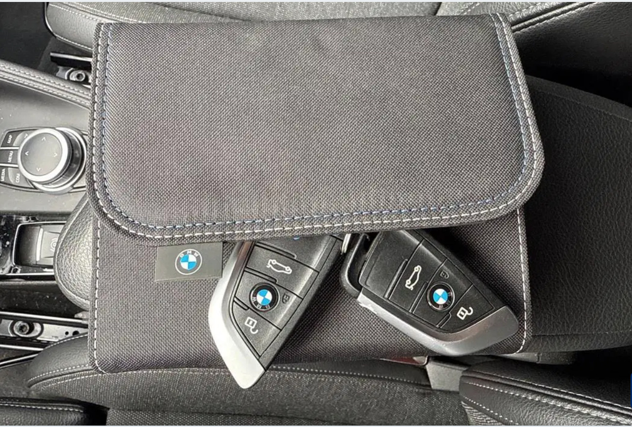 BMW X1 2022, photo 6/10