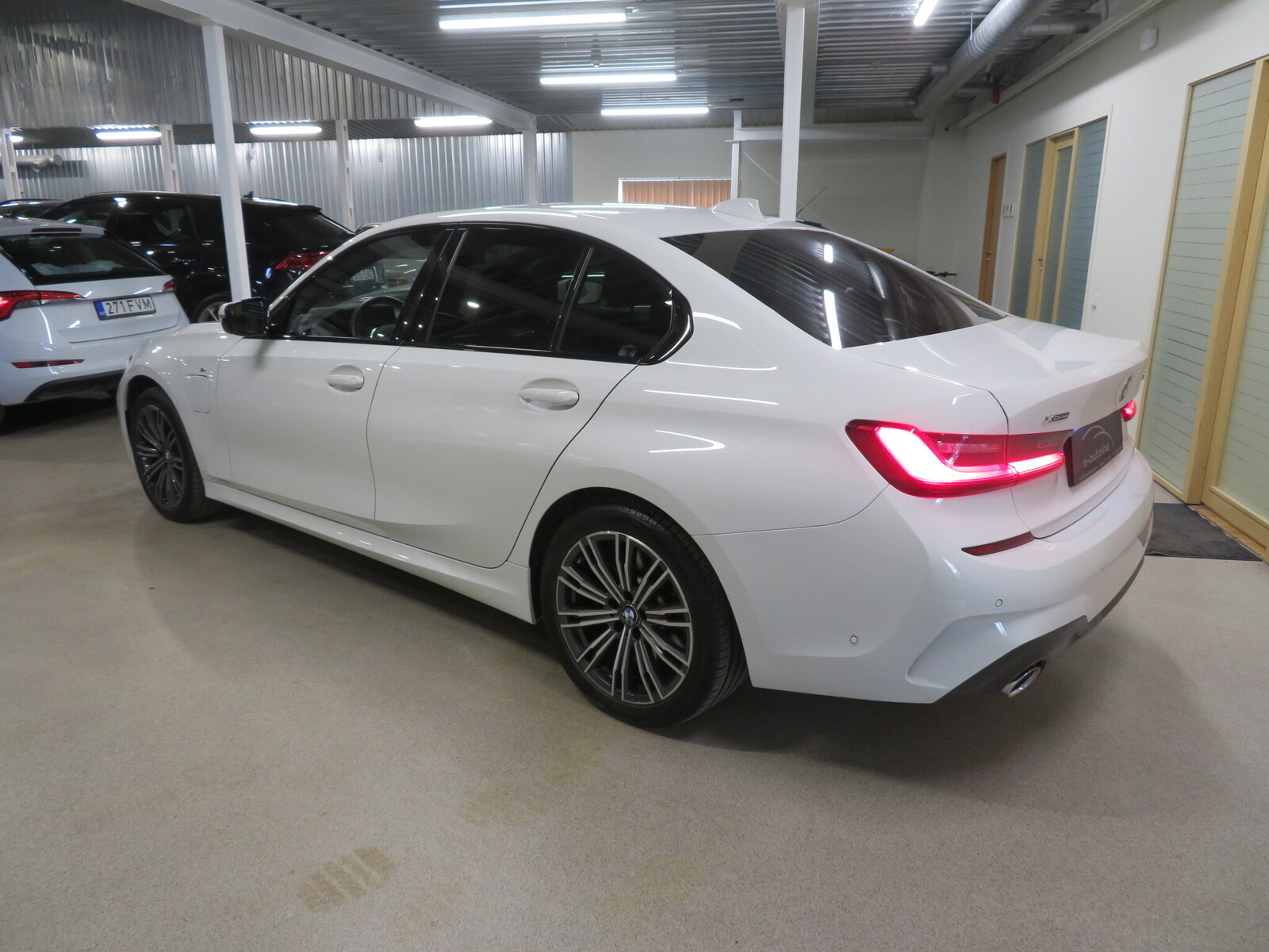 BMW 330 2021, photo 2/14
