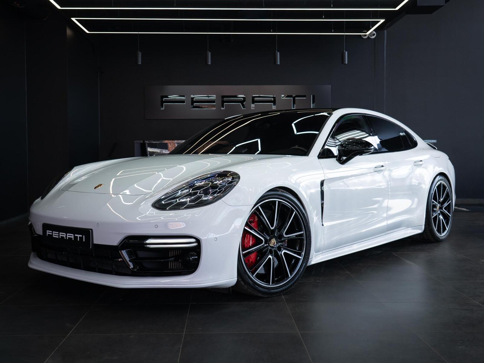 Porsche Panamera Turbo S E-Hybrid 4.0 V8 500kW