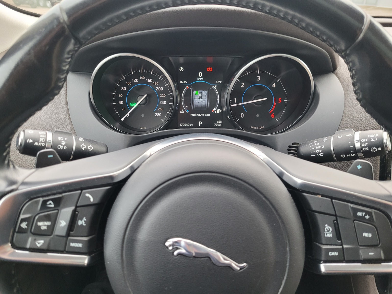 Jaguar F-Pace 2018, photo 7/10