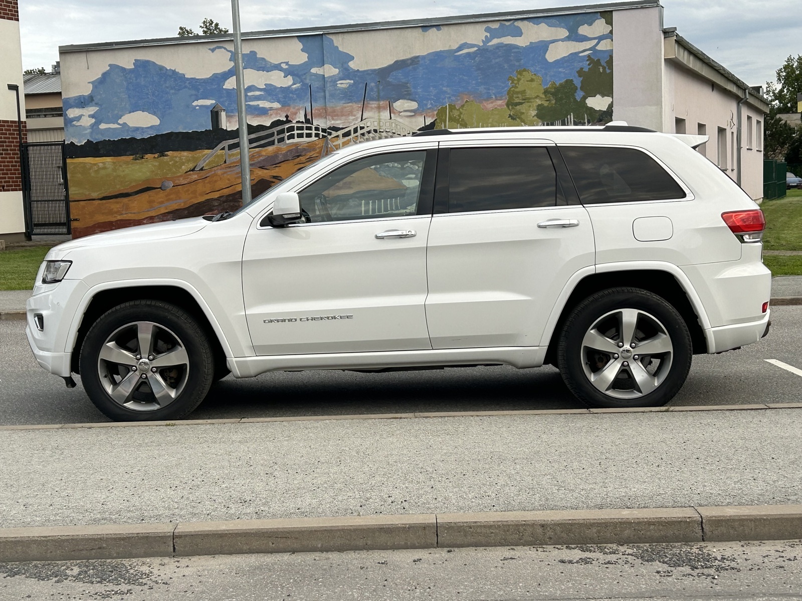 Jeep Grand Cherokee 2014, photo 6/14