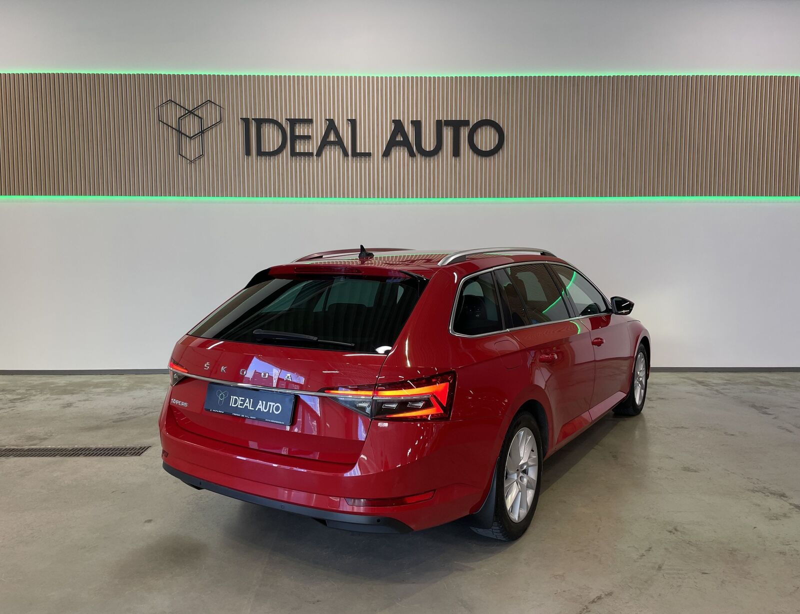 Škoda Superb 2021, kuva 4/22