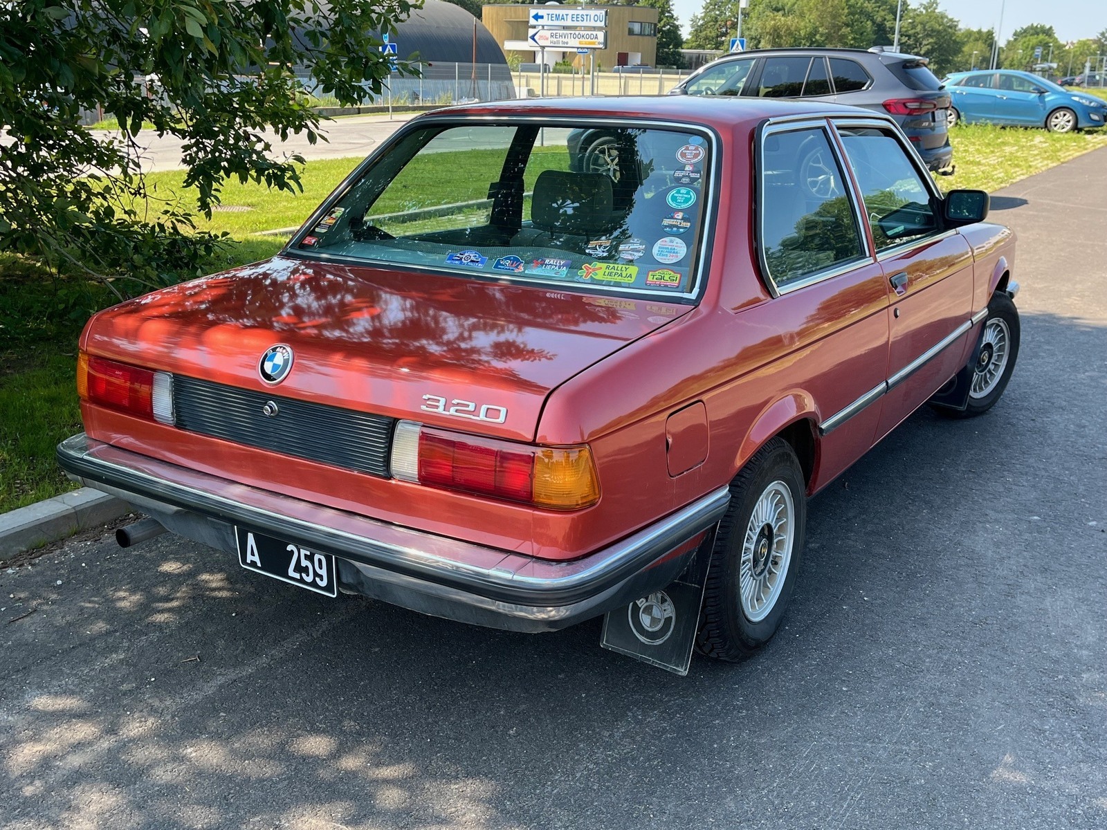 BMW 320 1982, photo 4/10