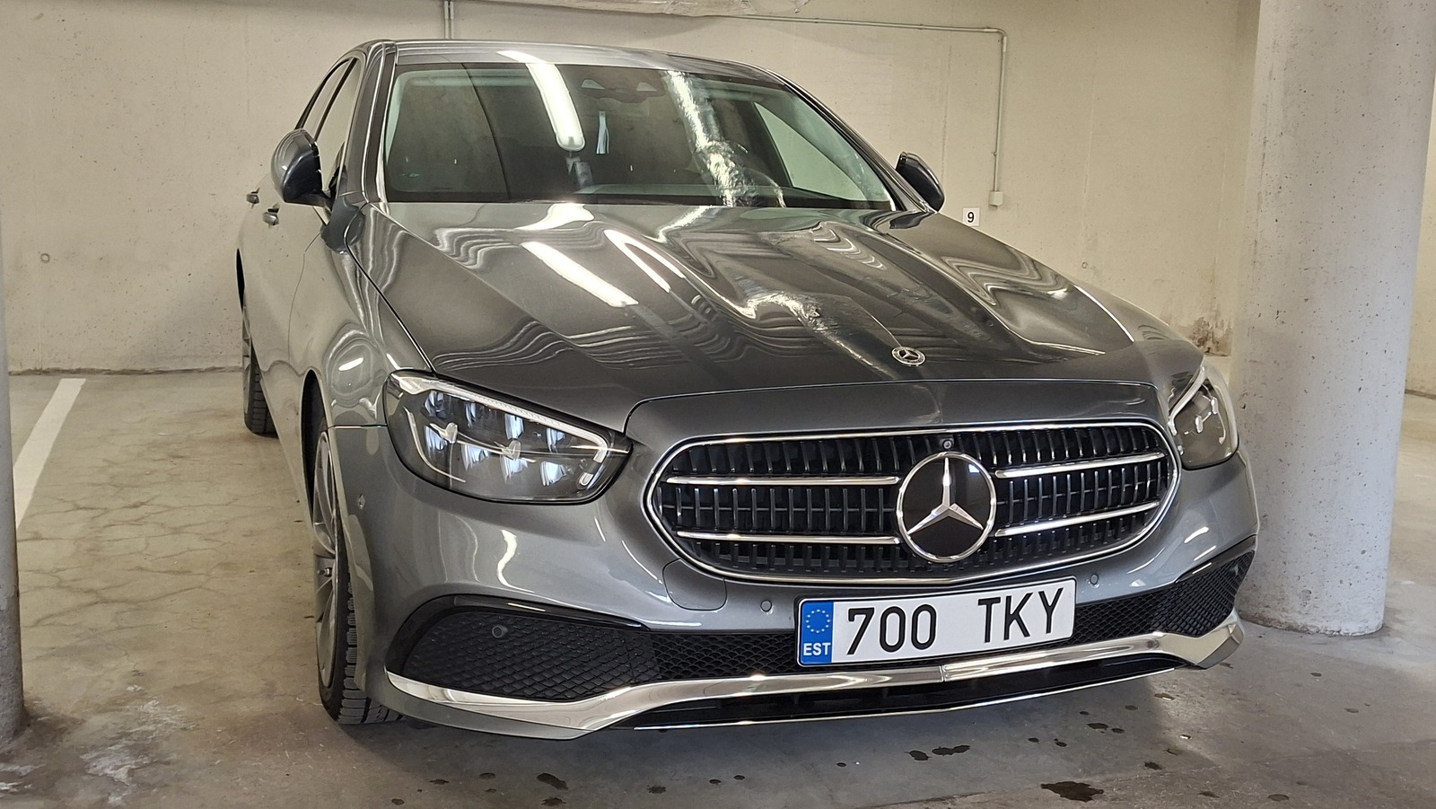 Mercedes-Benz E 220 2023, photo 3/14