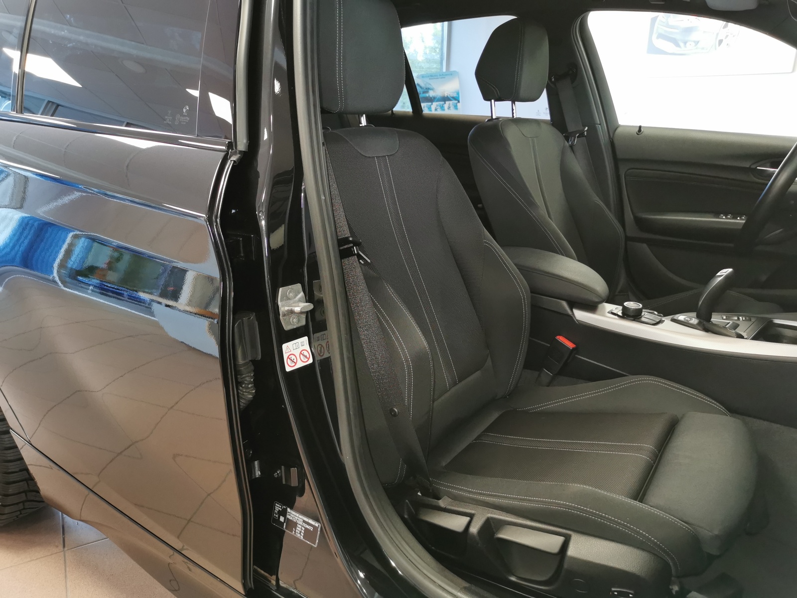 BMW 120 2019, kuva 7/30