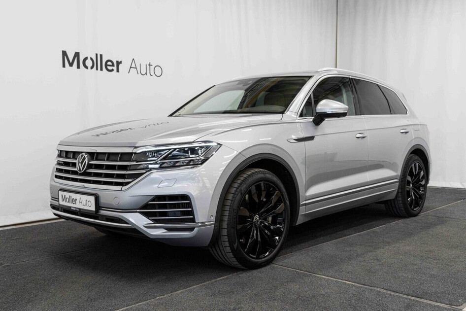 Volkswagen Touareg, 2022, 3.0, 250 kW, plug-in hybrid (petrol/electric), automatic, four-wheel drive