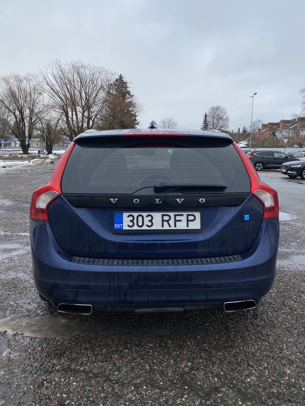 Volvo V60 2015, photo 5/13