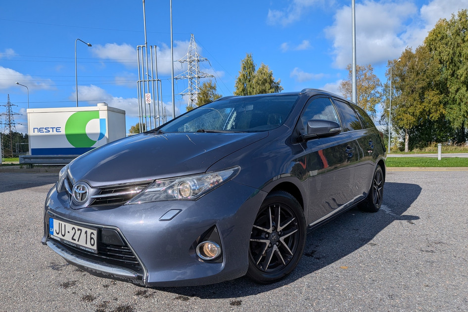 Toyota Auris, 2014, 1.6, 97 kW, бензин+lpg, автомат, передний привод