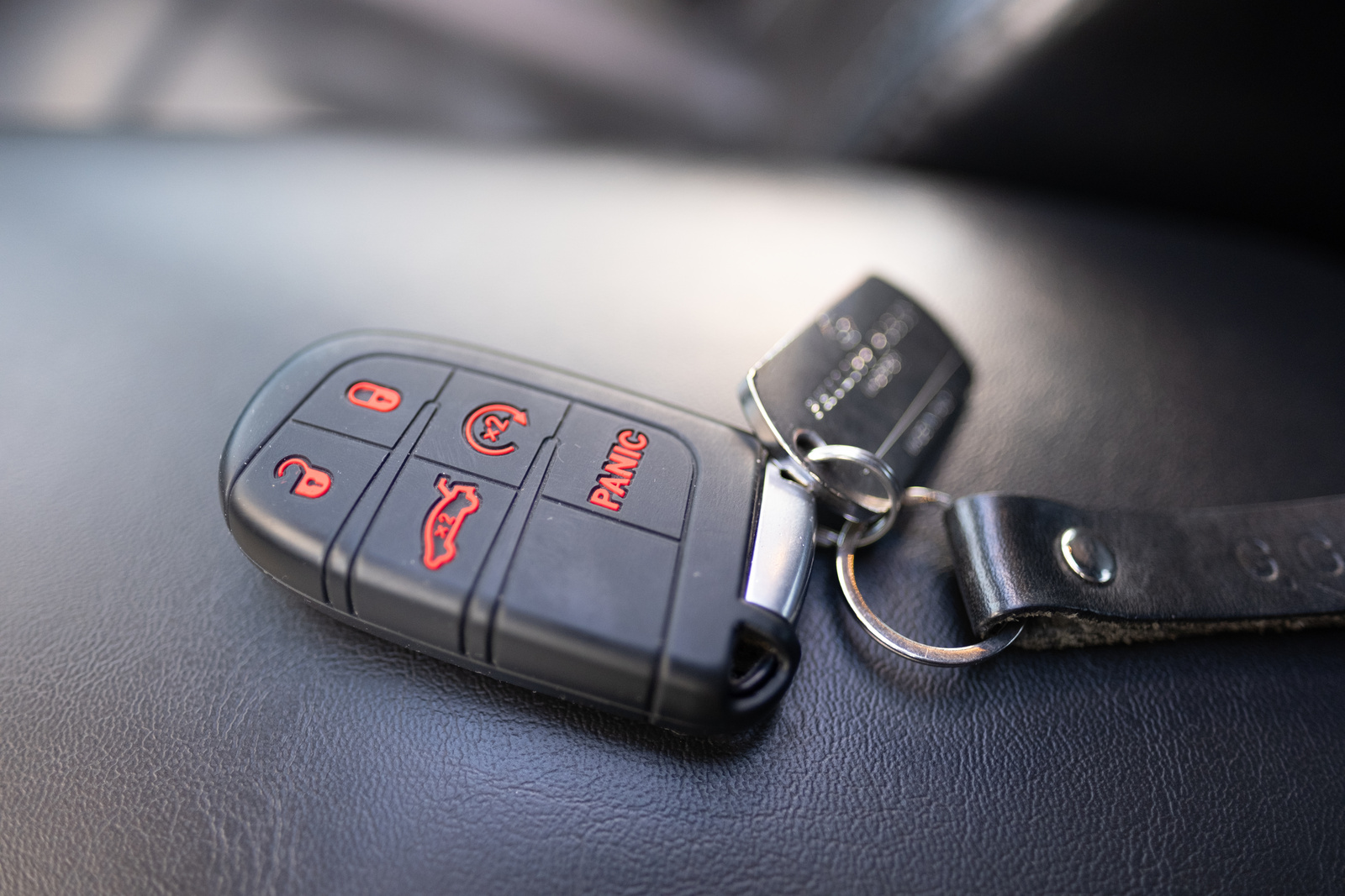 Dodge Challenger 2015, kuva 7/8