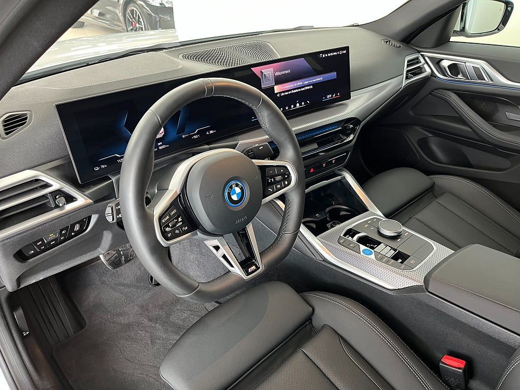 BMW i4 2025, kuva 7/10