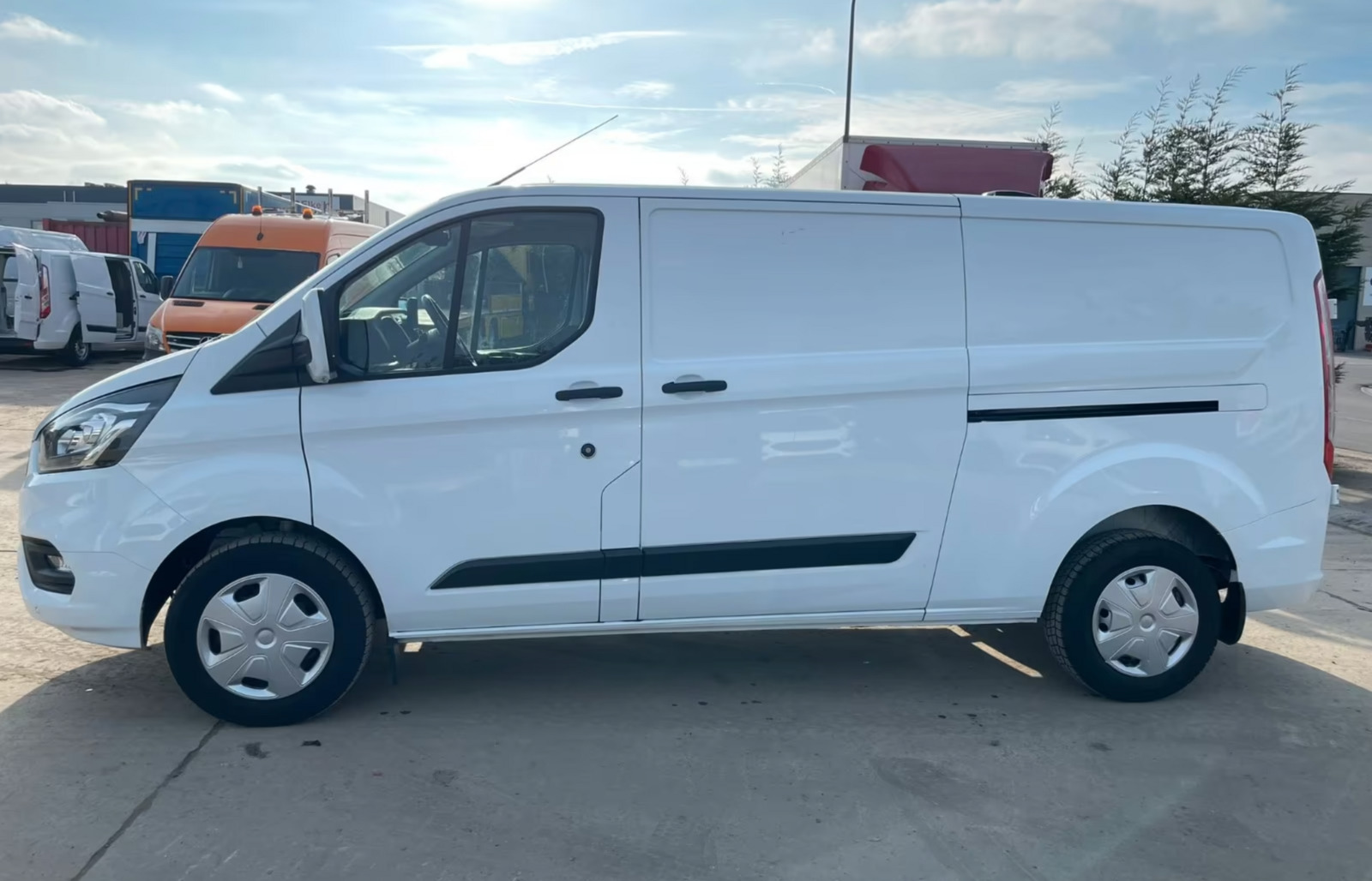 Ford Transit Custom L2 2022, kuva 3/12