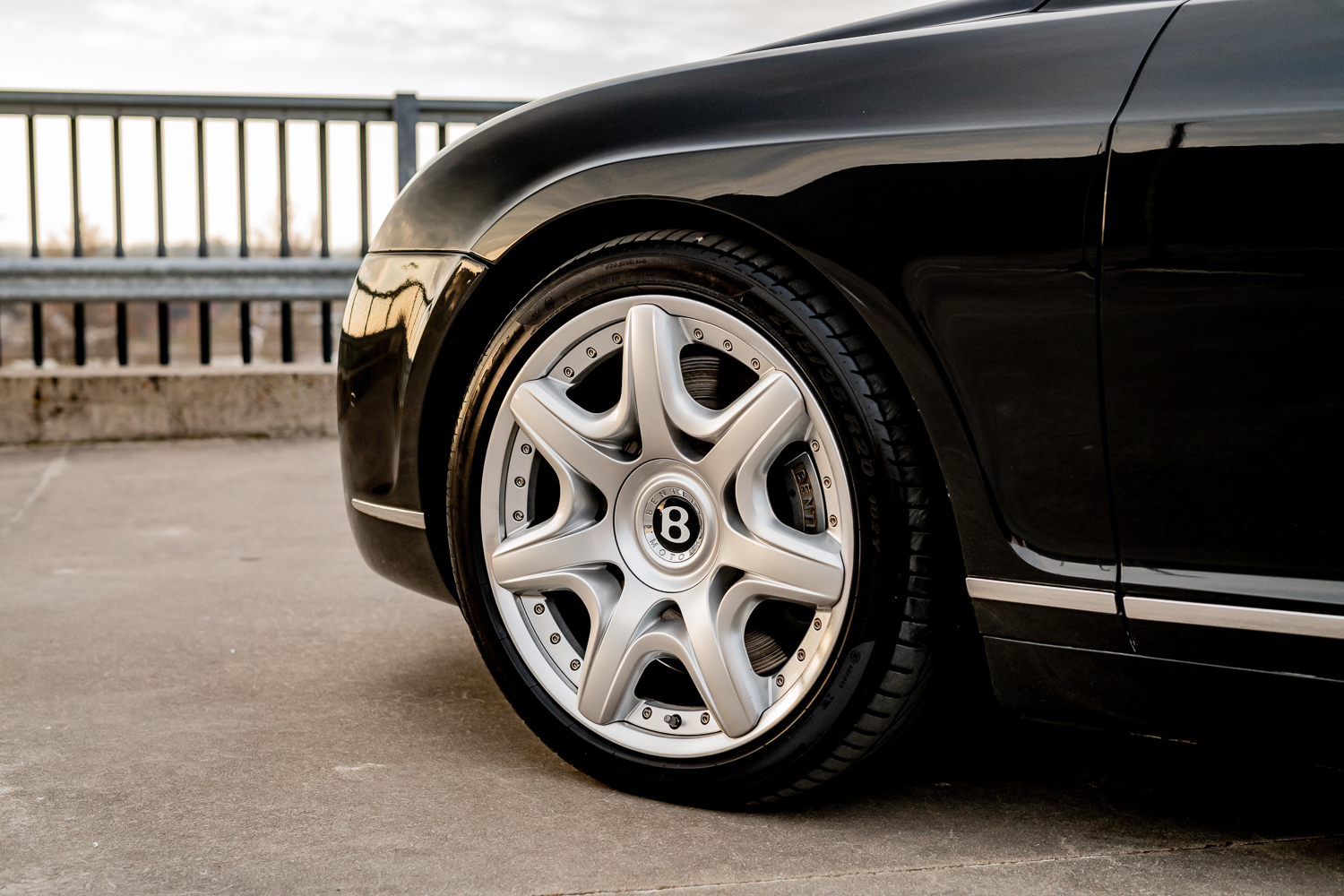 Bentley Continental GTC 2007, kuva 4/7