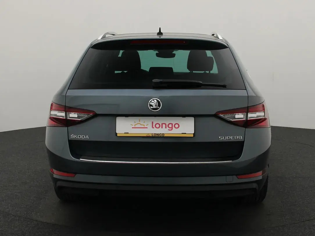 Škoda Superb 2018, photo 5/35