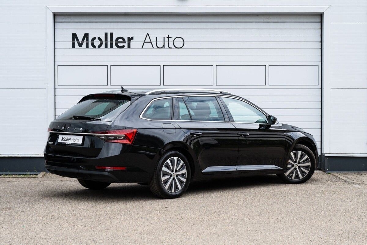 Škoda Superb 2023, kuva 3/10