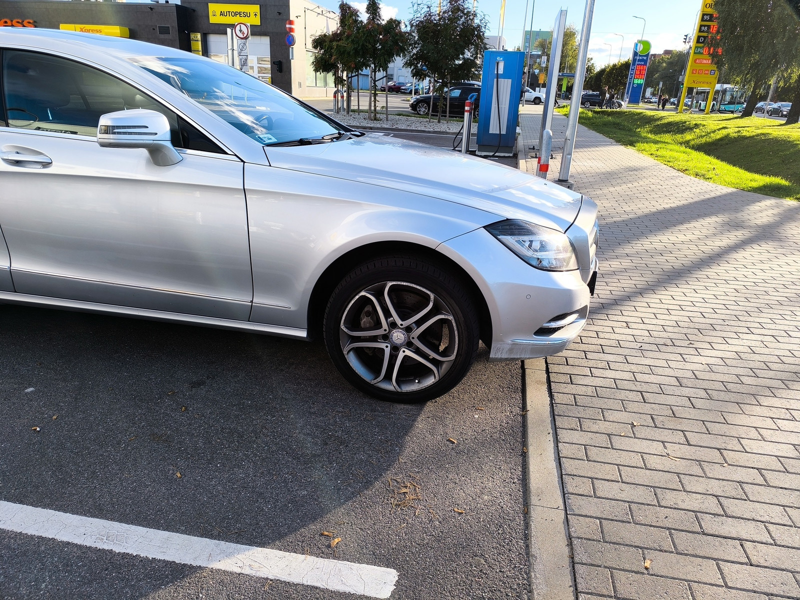 Mercedes-Benz CLS 350 2014, photo 2/3
