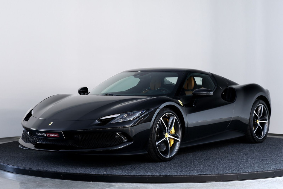 Ferrari 296, 2023, 3.0, 488 kW, hibridas (benzinas/elektra), automatinė, galiniai varomieji ratai