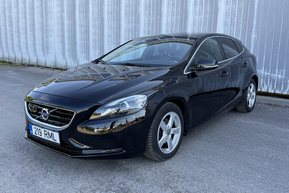 Volvo V40, 2015, 2.0, 88 kW, diesel, manual, front-wheel drive