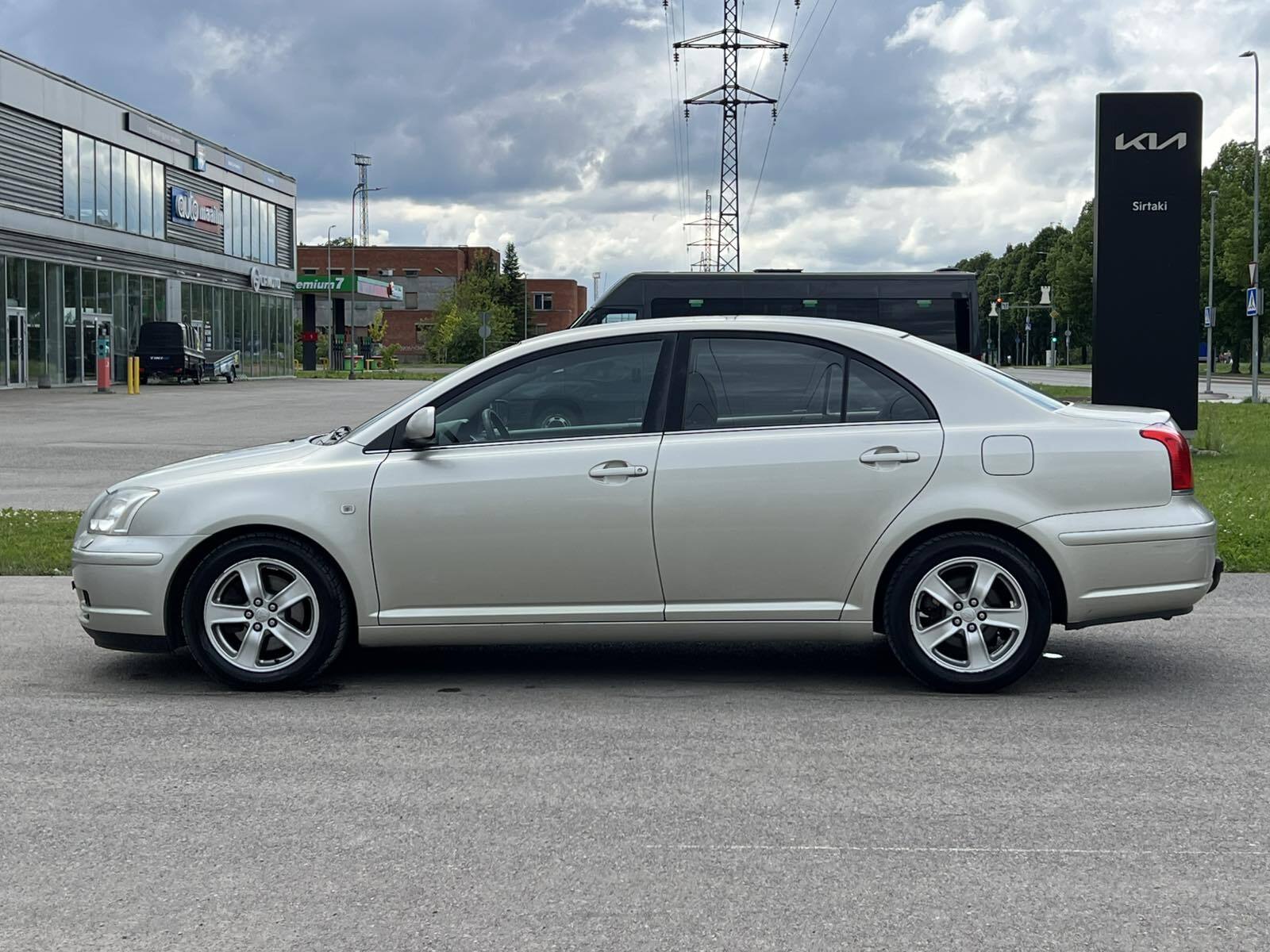 Toyota Avensis 2006, photo 4/10