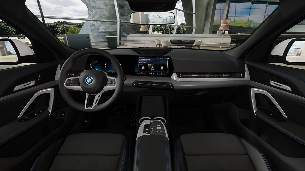 BMW iX2 2025, photo 4/8