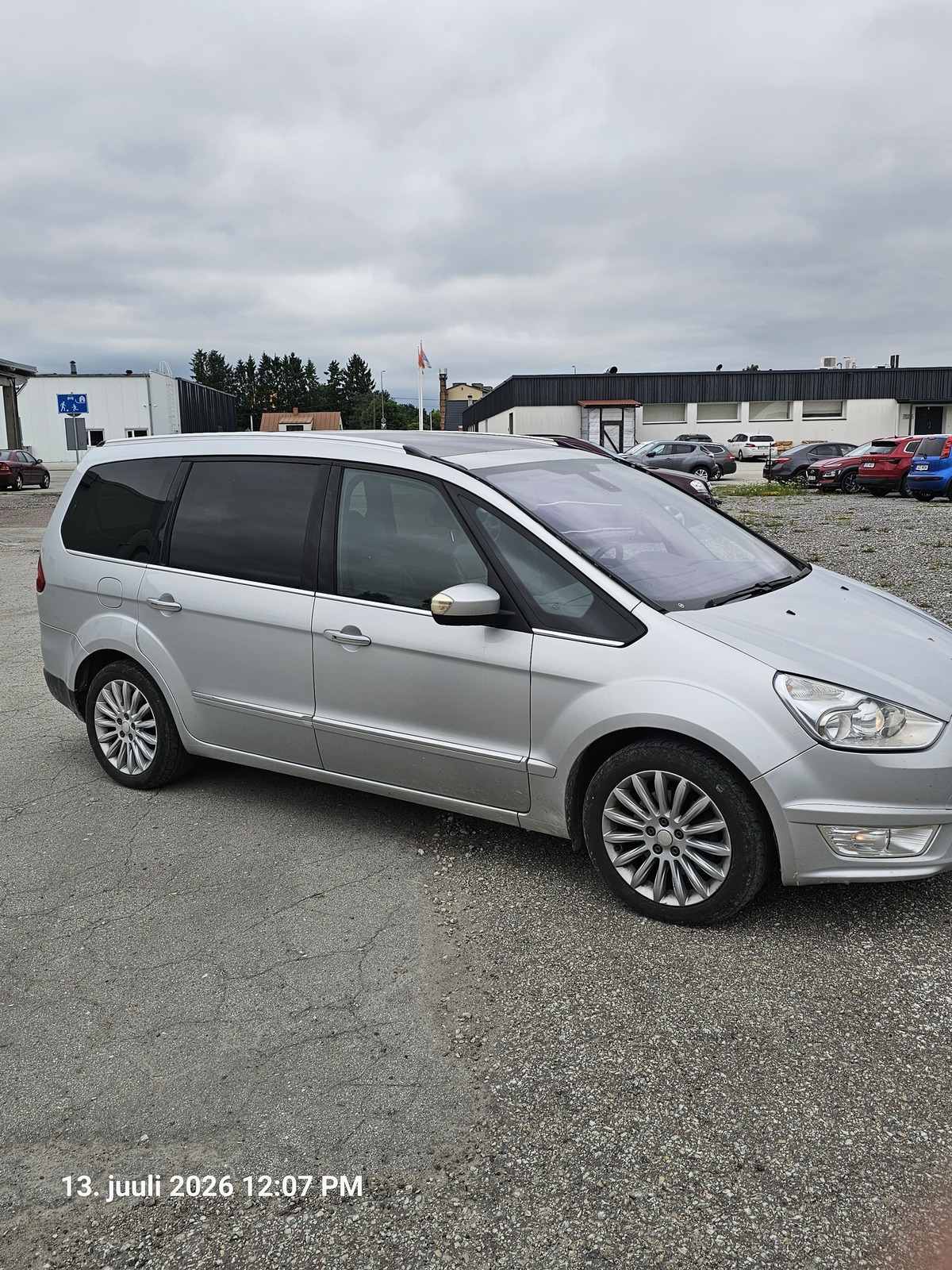 Ford Galaxy 2011, photo 4/12