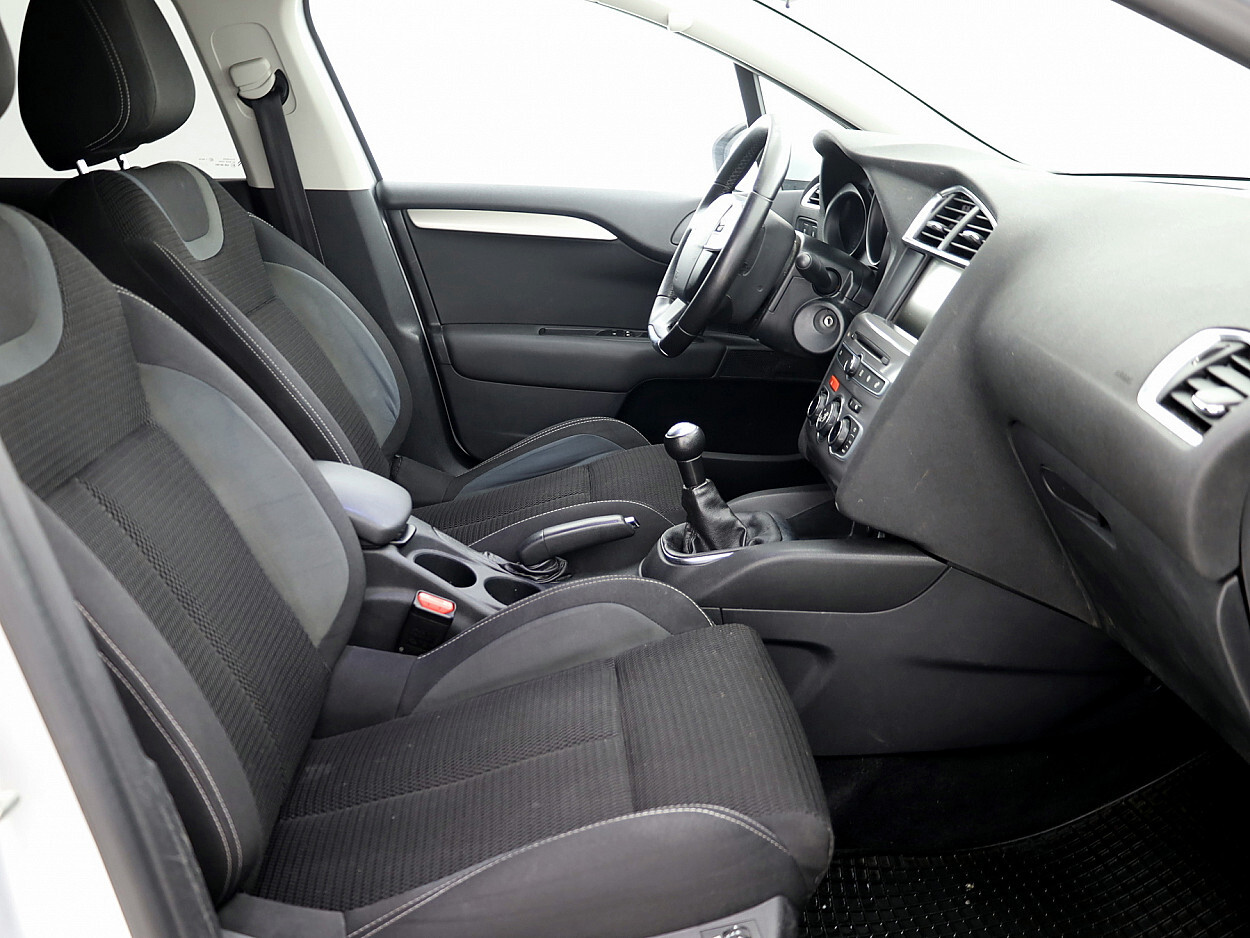 Citroën C4 2015, kuva 6/7