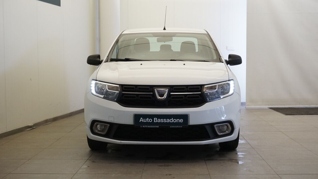 Dacia Logan 2019, photo 2/10
