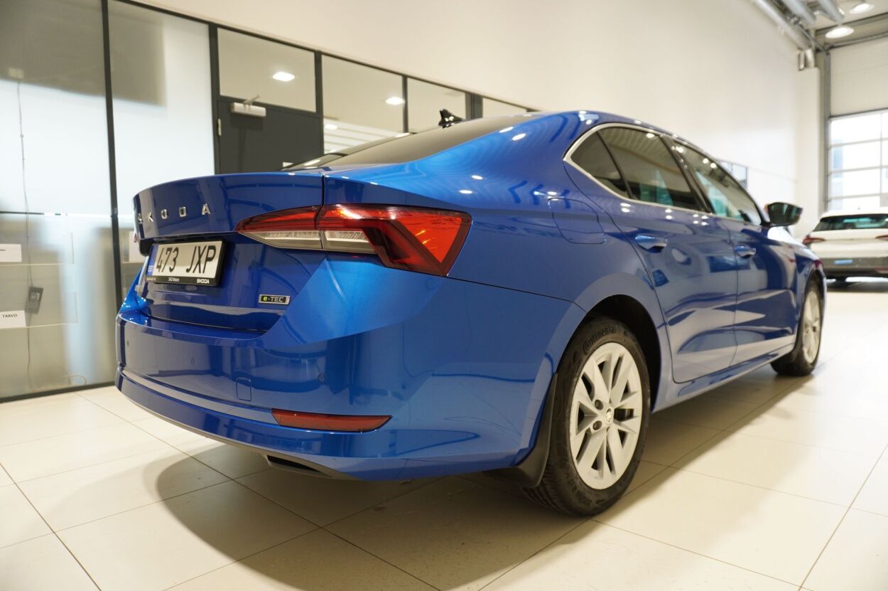 Škoda Octavia 2023, photo 3/10