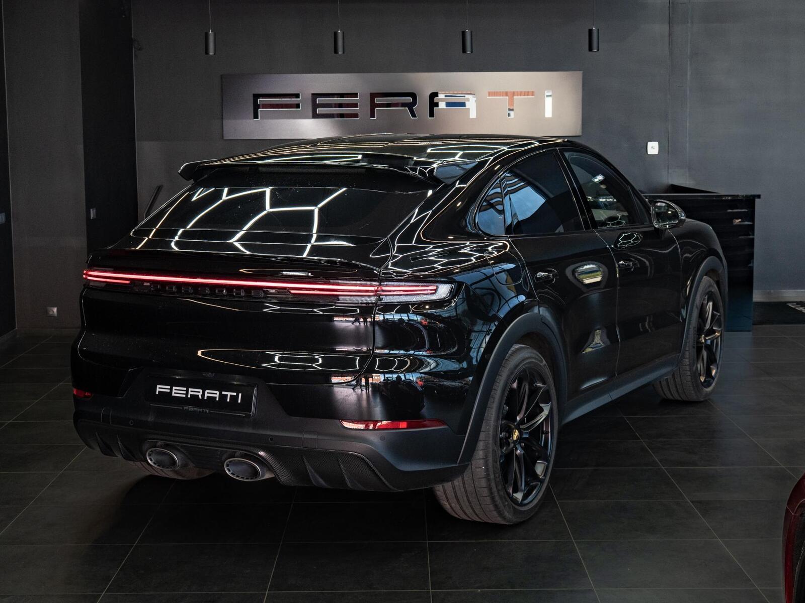 Porsche Cayenne 2024, photo 2/10