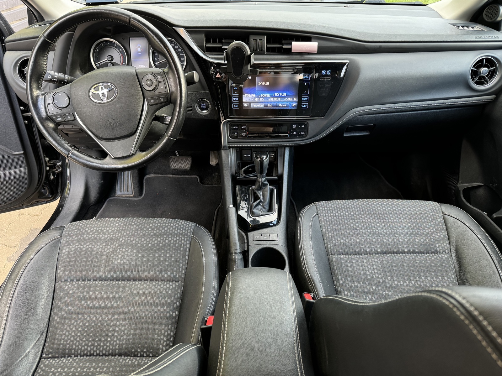 Toyota Corolla 2018, photo 4/11