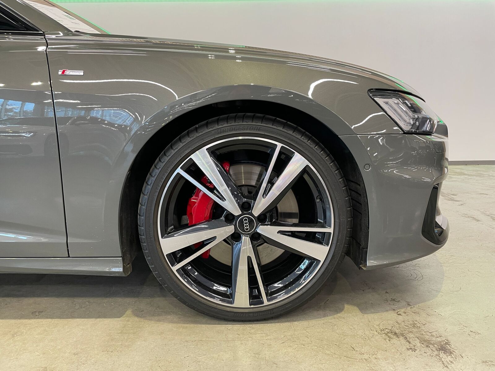 Audi A6 2024, photo 4/22