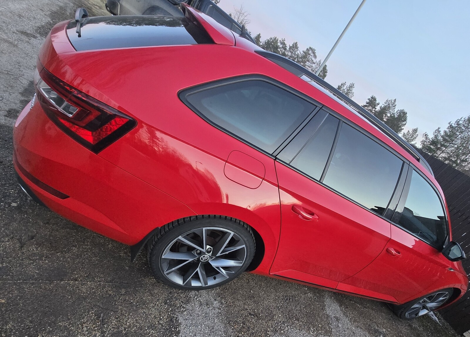 Škoda Superb 2017, photo 5/5