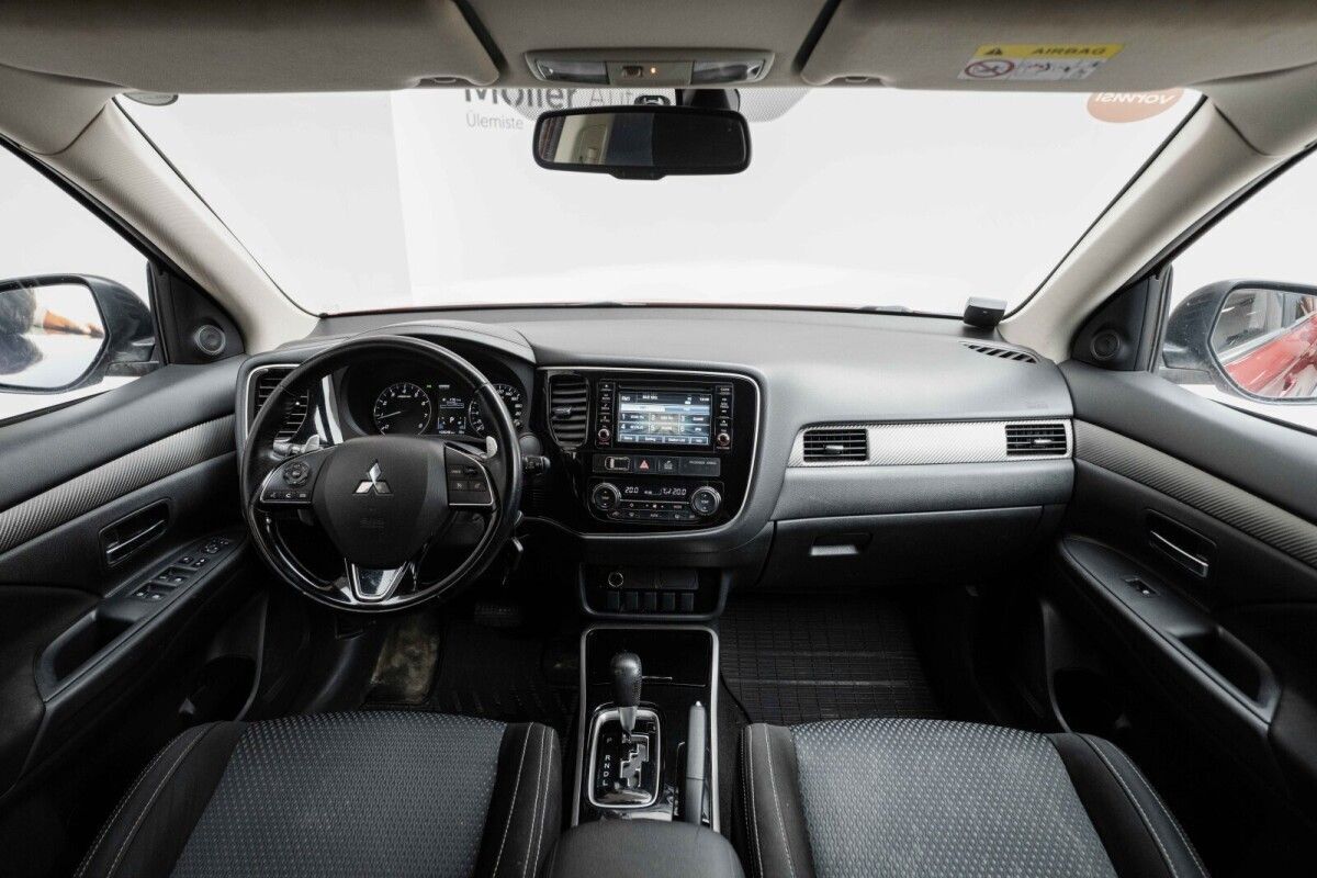 Mitsubishi Outlander 2017, kuva 7/16